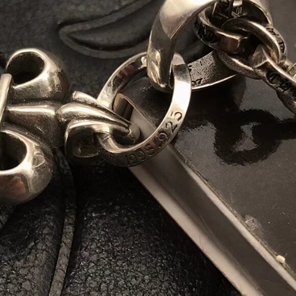 Chrome Heart Teardrop Pendant Necklace - Picture 6 of 9